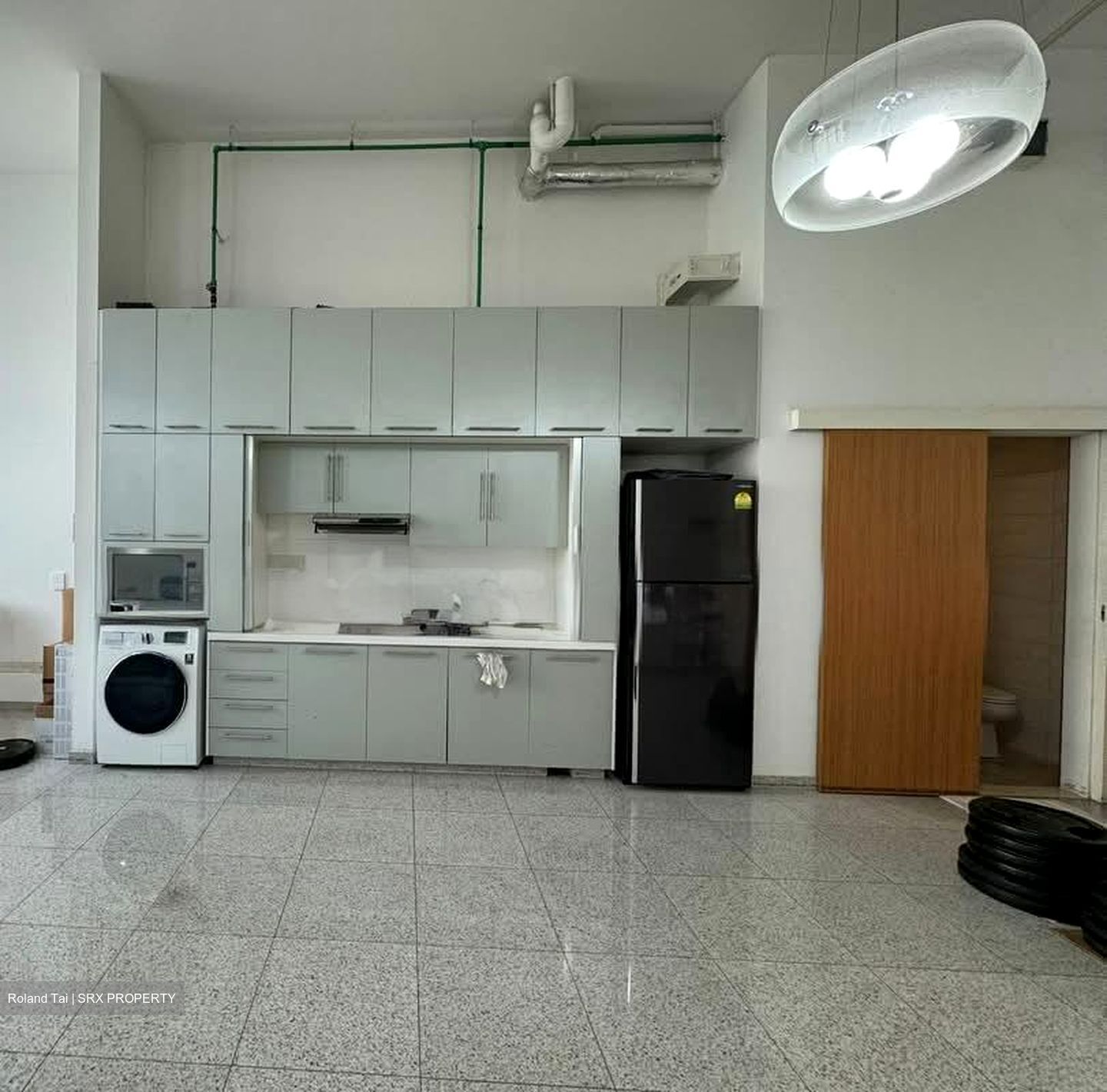 The Central (D1), Office #581137471